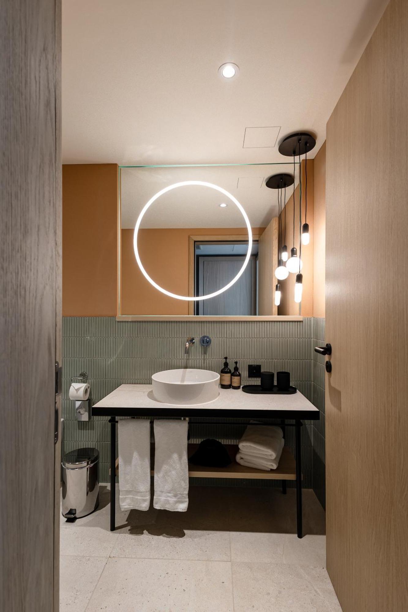 The Yarn Hotel Хорген Екстериор снимка